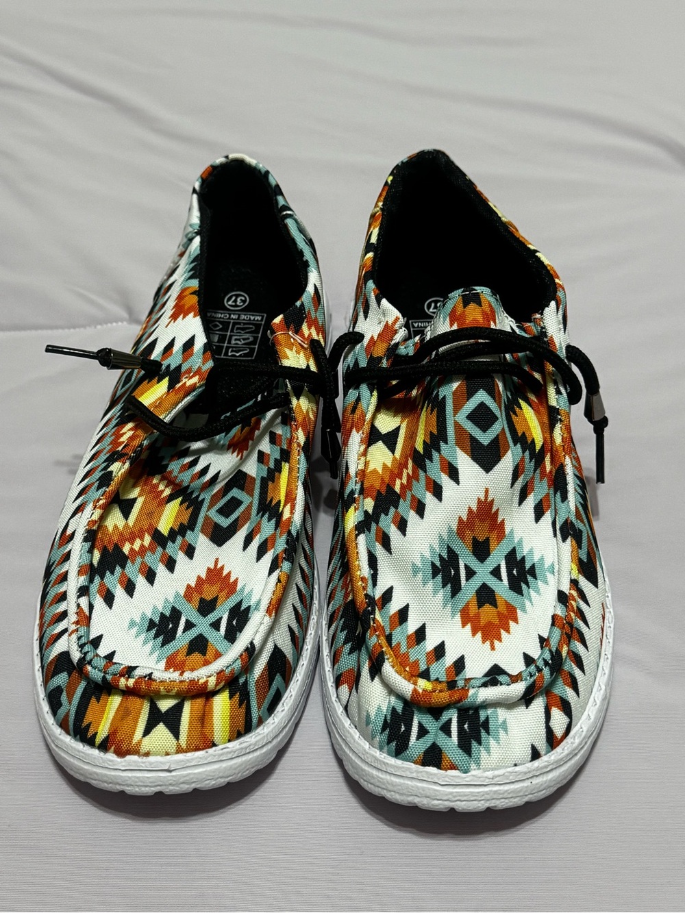 Women’s Casual Aztec Pattern Canvas Shoes - White/Orange/Teal
